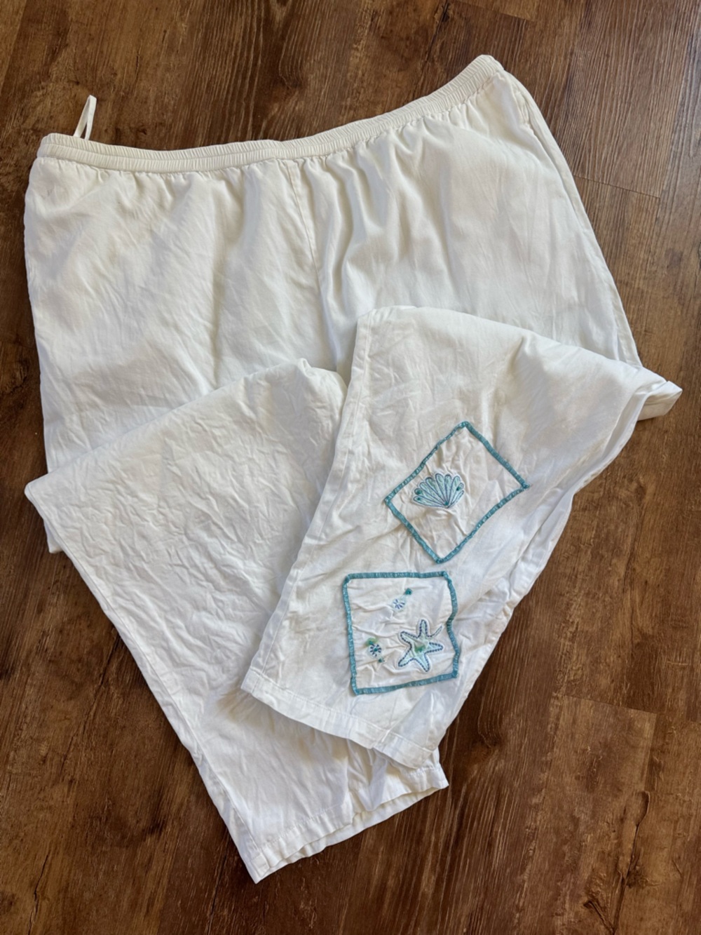 100% cotton white Boho Beachy Straight Leg 2X Pants Teal beading Embroidery EUC